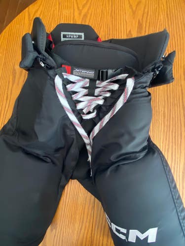 CCM HPWMP Women's Medium Pro Stock Hockey Pants (used)