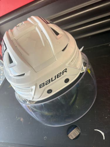 Medium Bauer Re-Akt 150 Helmet Pro Stock (Used)