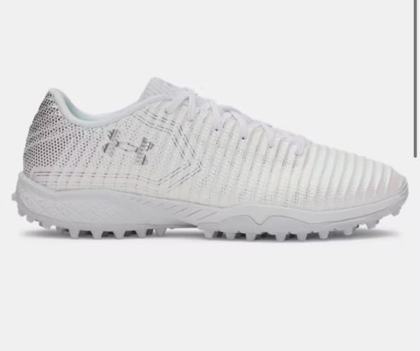 White Unisex Size M 8.0 (W 9.0) Under Armour Blur Low Top Turf Cleats (New)