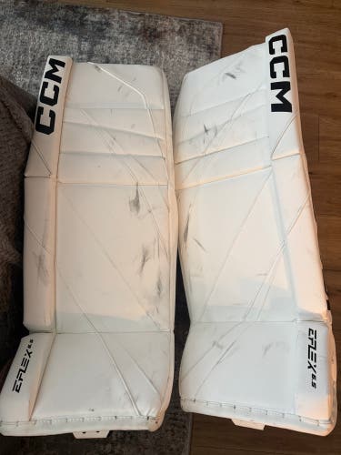32" CCM EFlex 6.5 Goalie Leg Pads