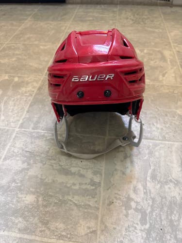 Medium Bauer Re-Akt 150 Helmet (Used)