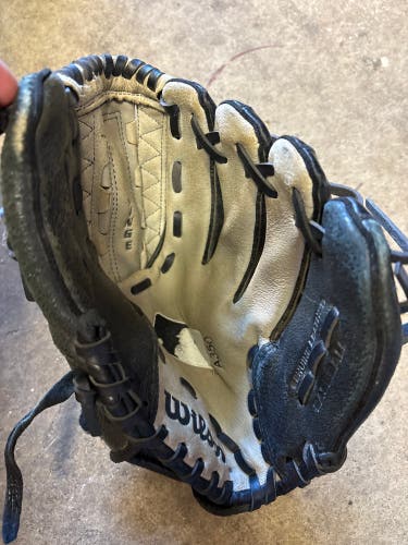 Wilson A360 RH Infield Baseball Glove 9" (Used)
