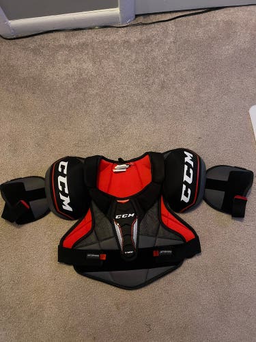 Medium Senior CCM Vibe Shoulder Pads (Used)