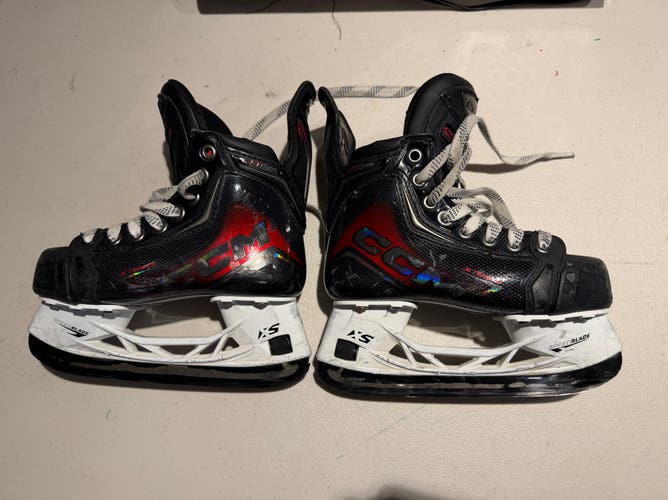 2025 CCM JetSpeed FT8 Pro Hockey Skates Regular Width Size 1 (Used)