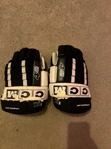 CCM Tacks 452 Gloves 15" (Used)