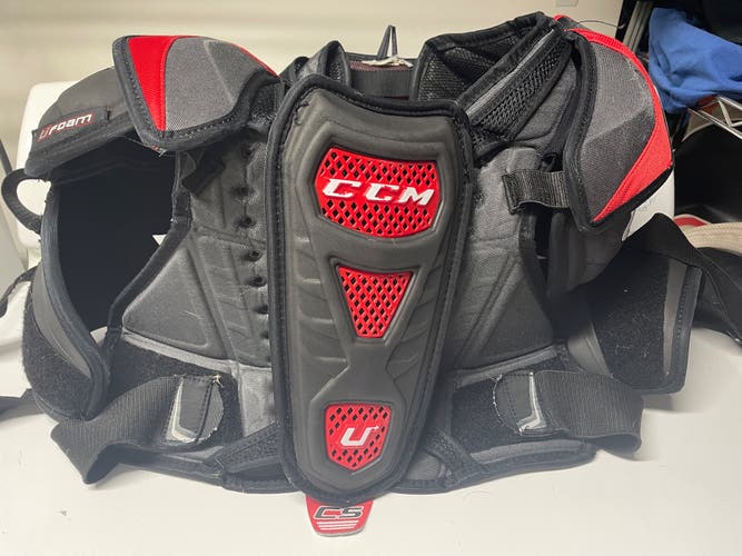 Men's Medium Senior CCM U+ CS Shoulder Pads Pro Stock (Used)