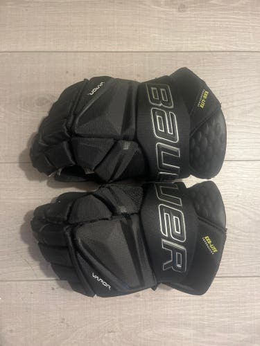 Bauer Vapor Hyperlite Gloves 14" (Used)