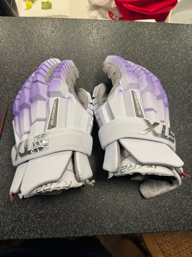 STX Surgeon RZR2 Lacrosse Gloves (New)