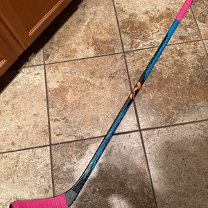 Junior Bauer Nexus Left Hand Hockey Stick P88 40 Flex (Used)