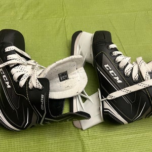 2018 CCM Tacks 9040 Hockey Skates Size 1 (New)