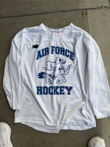 Air Force White Large/Extra Large Adult Unisex New Balance Jersey (Used)