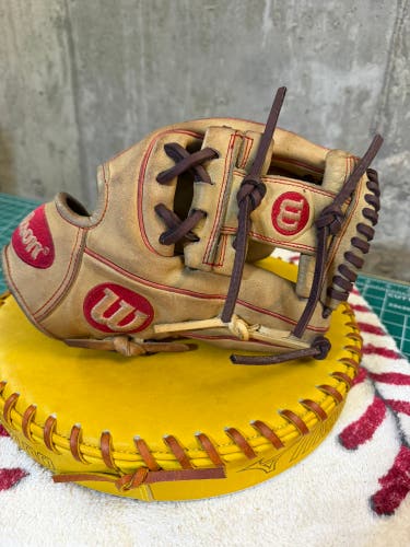 Wilson A2000 DP15 11.5" Pro-Stock Baseball Glove