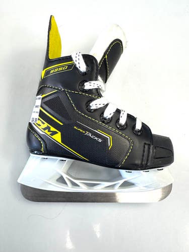 Used CCM TACKS 9350 Youth Hockey Skate Youth 08.0 11860-S000309669