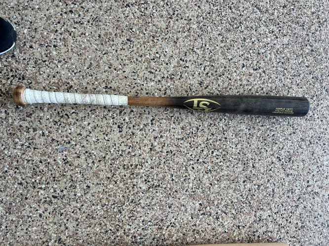 Louisville Slugger Youth Prime Maple Wood Bat (-10) 20 oz 30" (Used)
