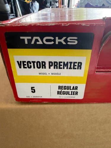 Black/White 2024 CCM Tacks Vector Premier (SMU) Hockey Skates Size 5 (Used)