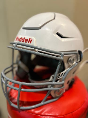 Youth Large Riddell SpeedFlex Helmet (Used)