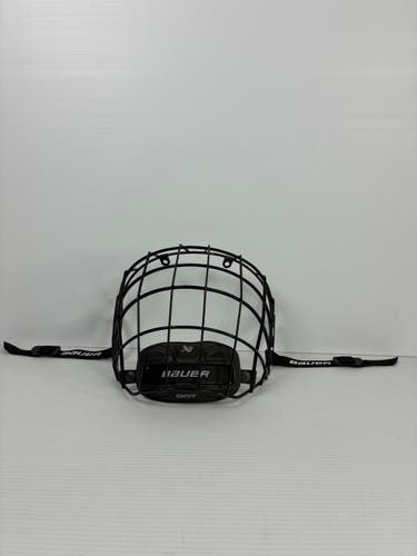 Used Medium Bauer Profile III Full Cage - Black/Black