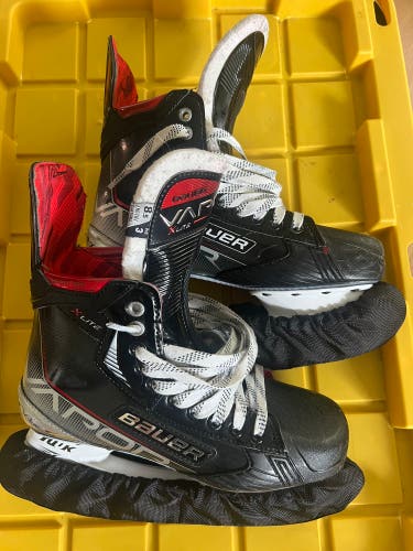 Bauer Vapor X-Lite Hockey Skates 8.5 (Used)