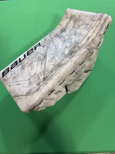 Bauer M5 Pro Goalie Blocker Regular | Intermediate