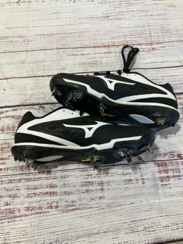 Black Mizuno Heist IQ Footwear Metal Cleats I Size 7  (New)