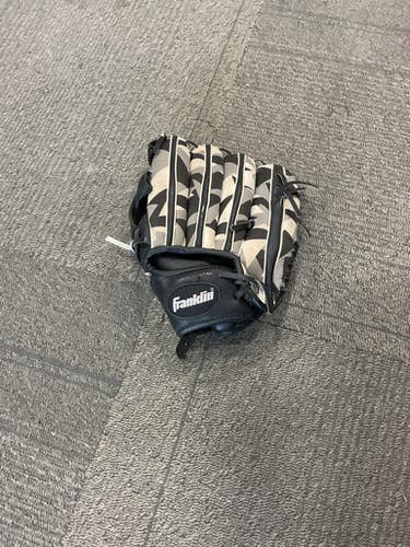 Used Franklin DIGITEK BB/SB Glove LH Throw Black 9 1/2" 11614-S000237245