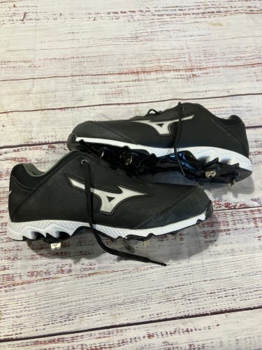 Black Mizuno Swift 3 Metal Cleats.I Size 10.5 (New)