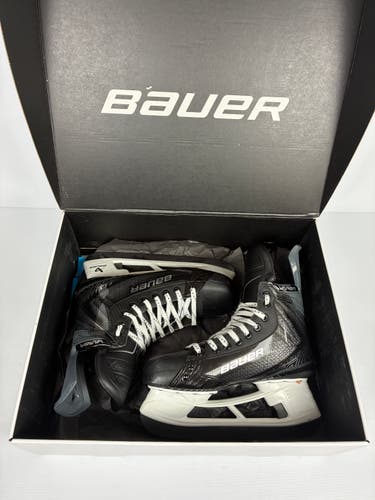 Like New Size 7 Fit 2 Senior Bauer Vapor Flylite Pro Stock Hockey Skates - Black