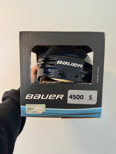 Small Bauer 4500 Helmet (New)