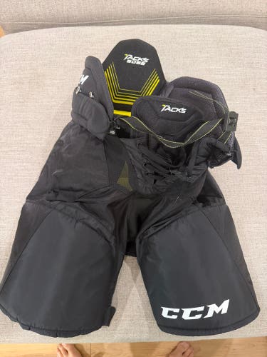Senior Small CCM Tacks 5092 Hockey Pants (Used)