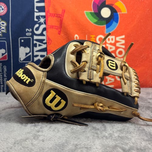 Wilson A2000 1786 RH Infield Baseball Glove 11.5" (Used)