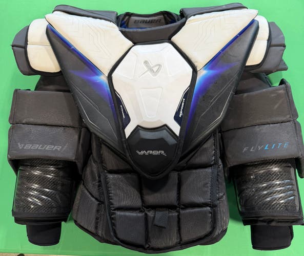 Bauer Vapor FlyLite Goalie Chest Protector | Senior Large