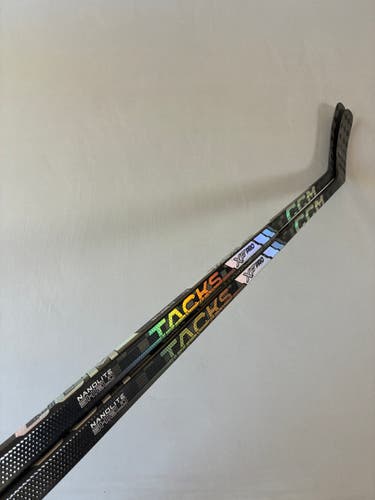 *2 Pack* of New 75 Flex P88M Senior CCM Trigger 8 Pro (XF Pro Dress) Left Hand Hockey Sticks