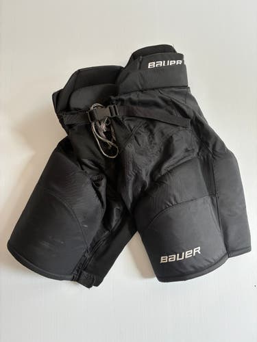 Used Women's Medium + 1" Senior Bauer Nexus Pro Stock Hockey Pants - Black
