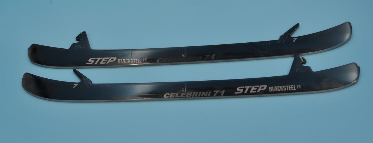 San Jose Sharks Macklin Celebrini CCM Black Step Steel 271 mm (Used) set 7