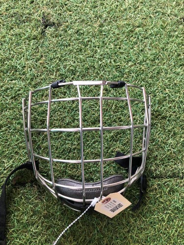 Medium Senior Warrior Krown 2.0 Cage (Used)