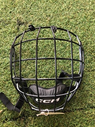 Large Senior CCM FM580 Full Cage (Used)