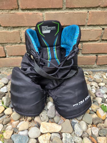 Youth Medium Bauer X Hockey Pants (Used)