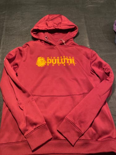 UMD HOCKEY Adult Unisex Large Under Armour Sweatshirt (Used)