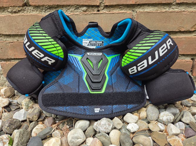 Large Youth Bauer X Shoulder Pads (Used)