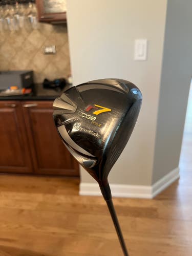 Men's 2008 TaylorMade R7 CGB Max Right Handed Driver Stiff Flex 9.5 Loft Graphite Shaft (Used)