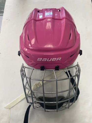 Large Bauer Helmet (Used)