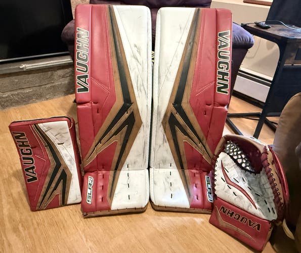 Vaughn SLR4 Pro Carbon Regular Goalie Pads, Glove, & Blocker set - 34+1