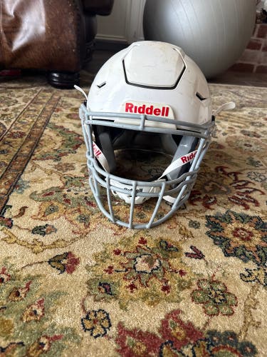 Adult Medium Riddell SpeedFlex Helmet (Used)