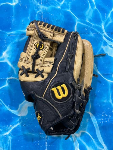 Wilson A500 RH Baseball Glove 11.5" (Used)