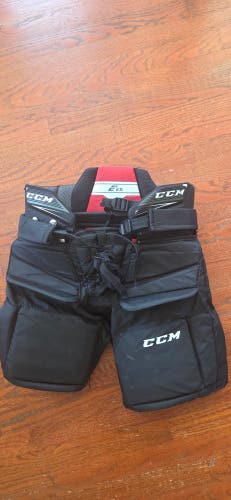 Junior Large CCM Extreme Flex 2.5 Hockey Goalie Pants
