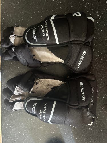 Used Bauer VAPOR X20 Senior Gloves Black 15"