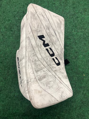 White Intermediate CCM EFlex 6.9 Goalie Blocker (Regular) (Used)