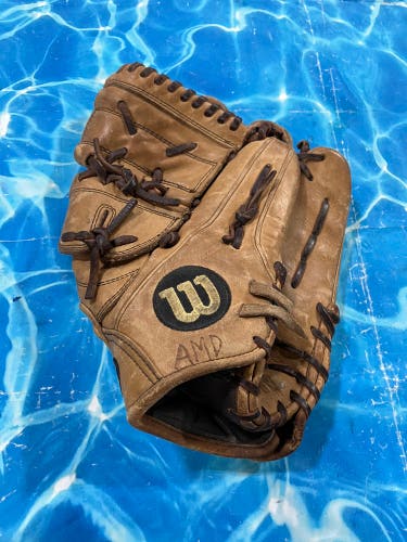 Wilson A2K RH Pitcher's Baseball Glove 12" (Used)