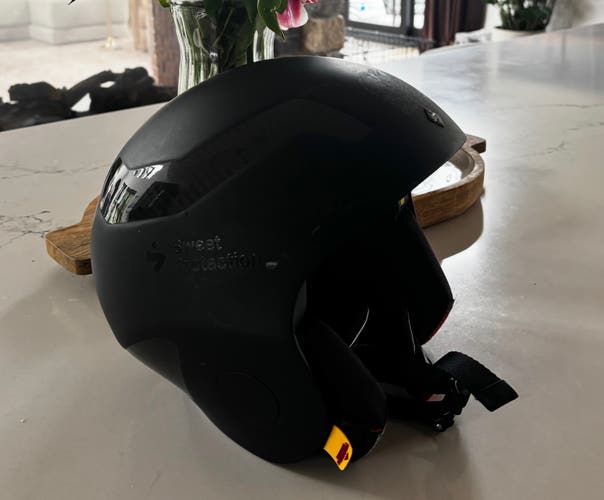Unisex Medium/Large Sweet Protection Switcher Mips Helmet (Used) FIS Legal