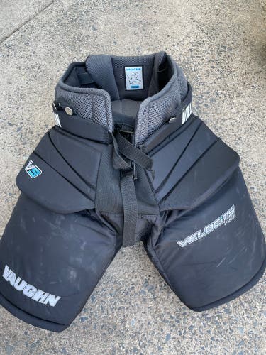 Senior Small Vaughn Velocity V9 Pro Hockey Goalie Pants (Used)